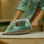 Cómo limpiar la plancha de ropa de casa y dejarla como nueva